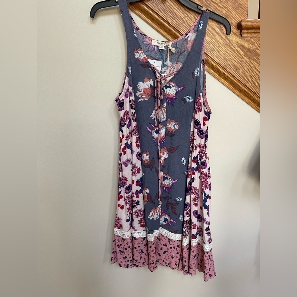 NWT, Living Doll, Womens Bohemian style slip on dress. XSmall. Gray Blush floral